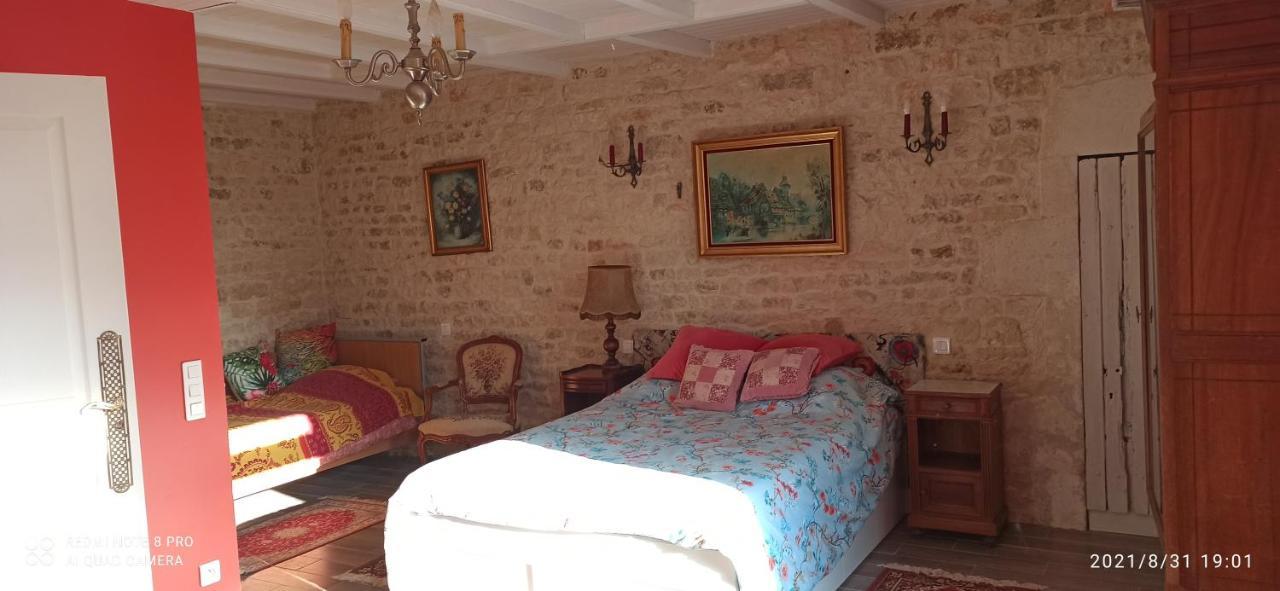 Bed and Breakfast Chez Marek Et Urszula Le Langon Exterior foto